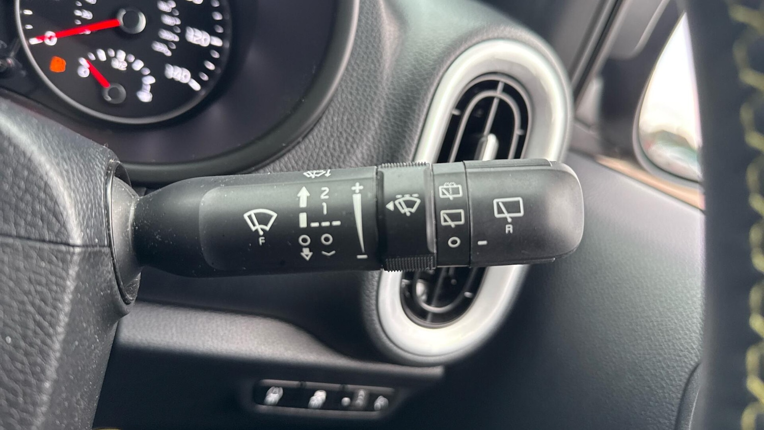 Used Kia Picanto 2024 for sale - 77549306: Photo 33