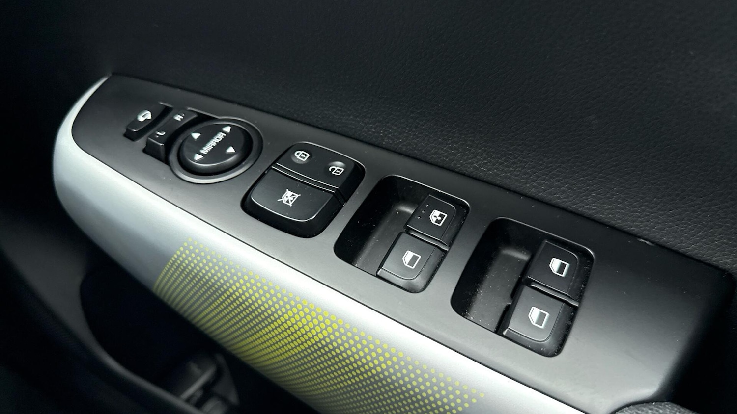 Used Kia Picanto 2023 for sale - 76318246: Photo 32