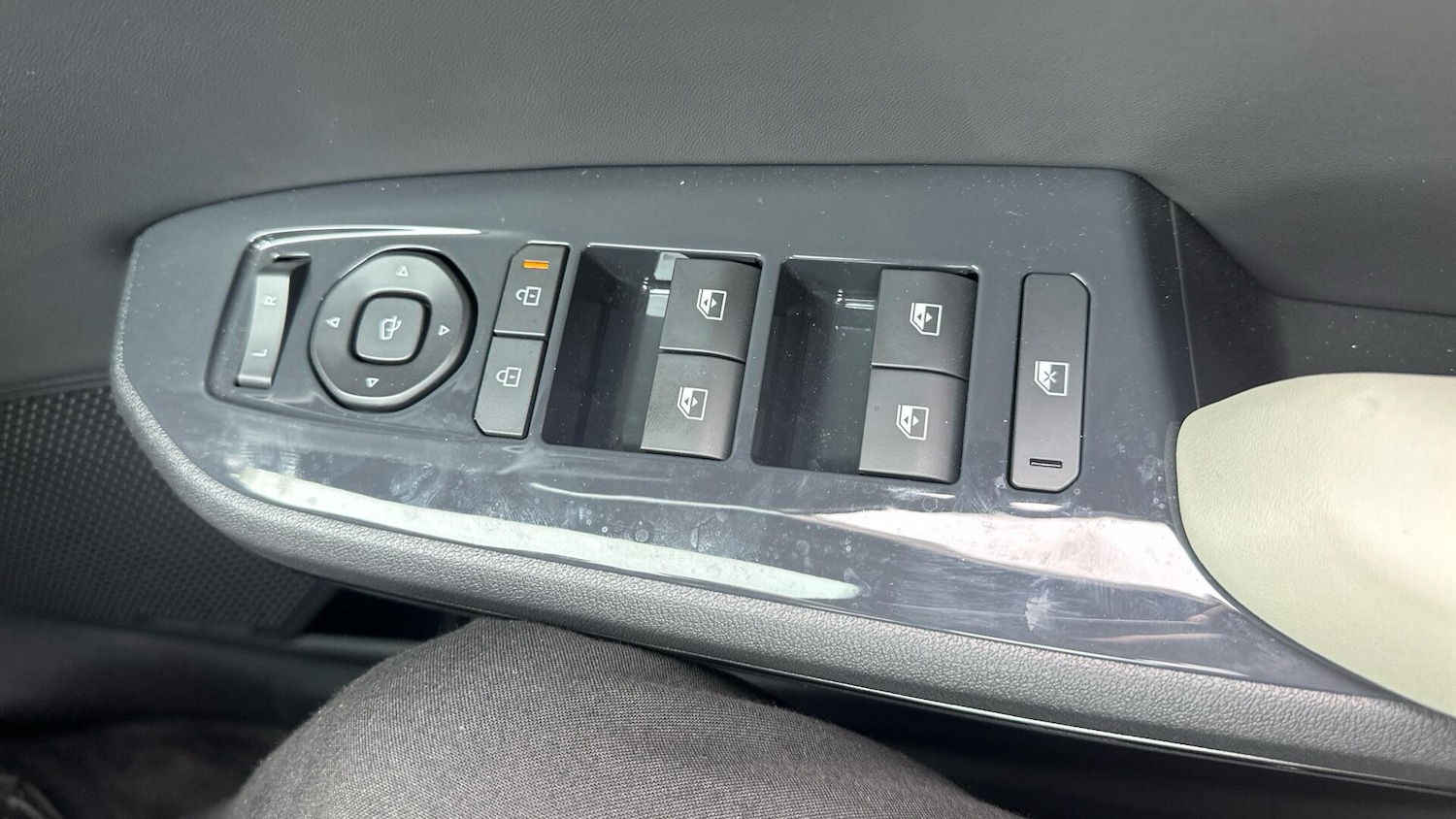 Used Kia EV5 2025 for sale - 77673005: Photo 43