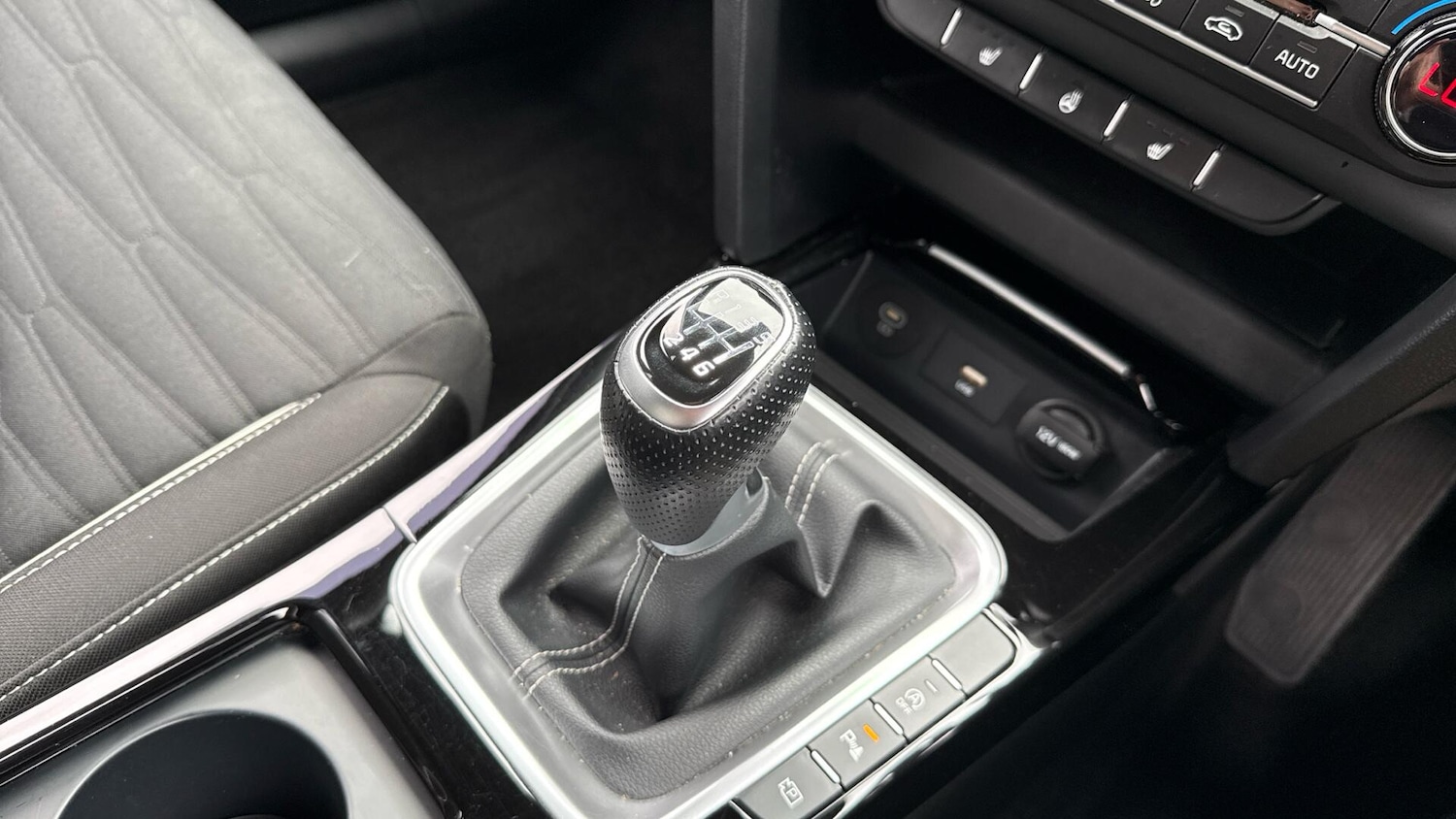 Used Kia XCeed 2023 for sale - 76306352: Photo 45