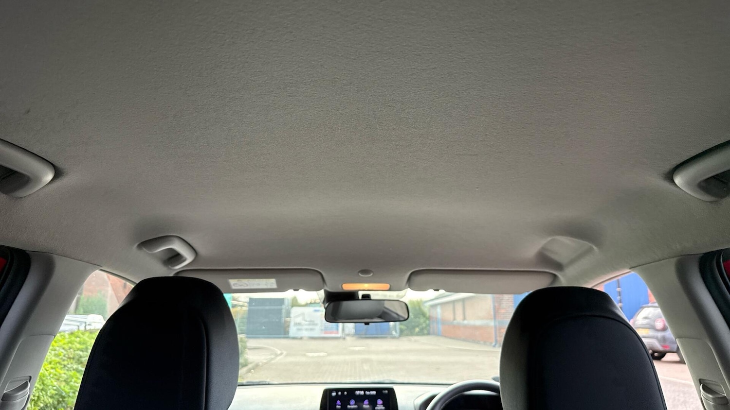 Used Kia Picanto 2024 for sale - 76306316: Photo 11