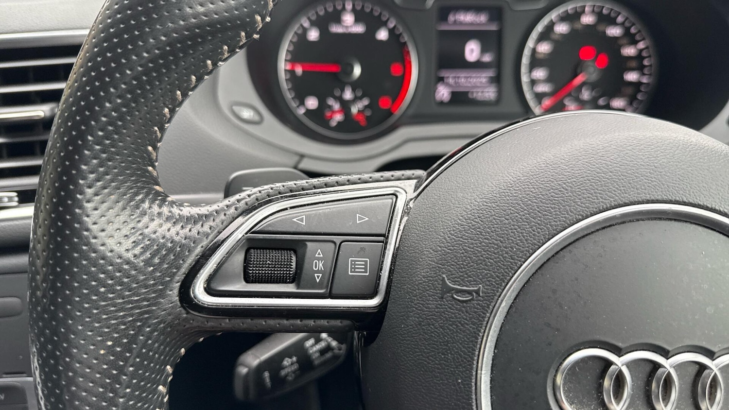 Used Audi Q3 2017 for sale - 76573774: Photo 40