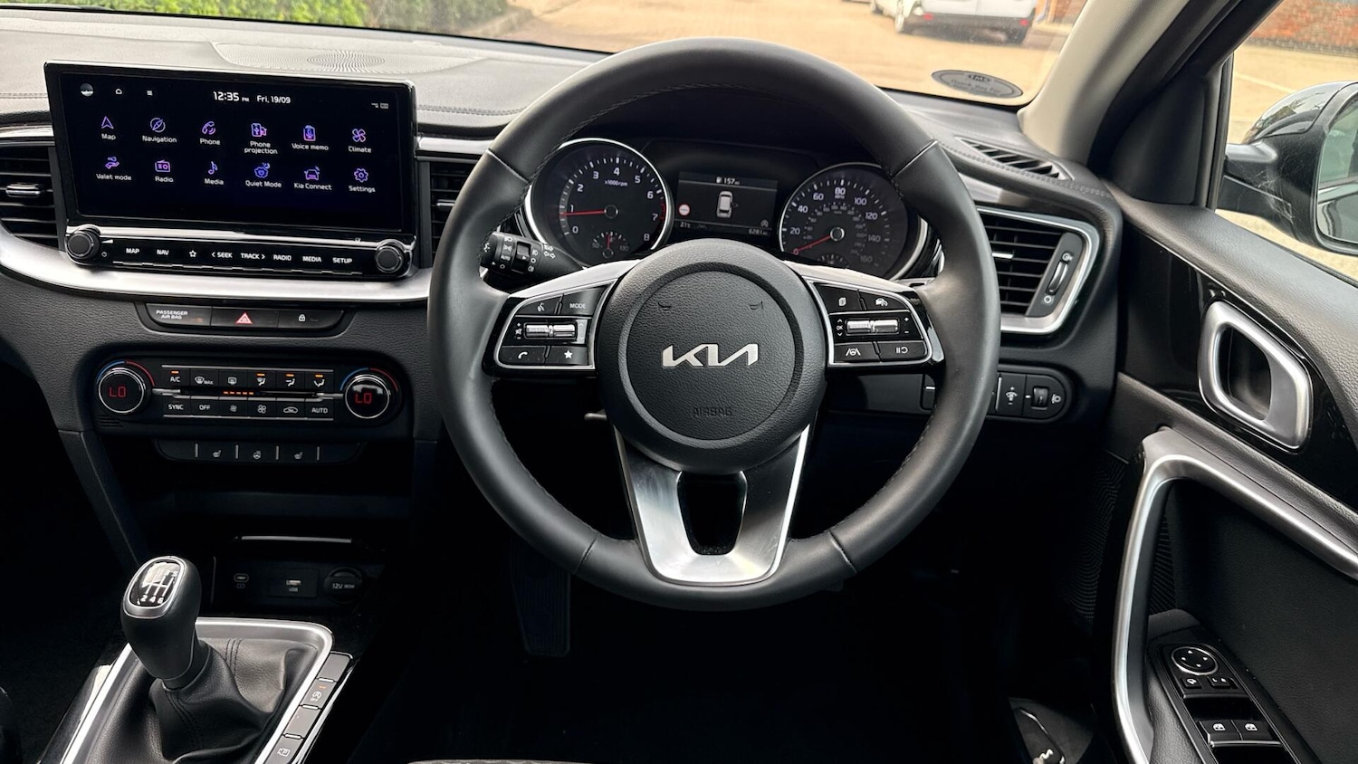 Used Kia Ceed 2025 for sale - 76306436: Photo 32