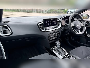 Used Kia XCeed 2025 for sale - 76306435: Photo