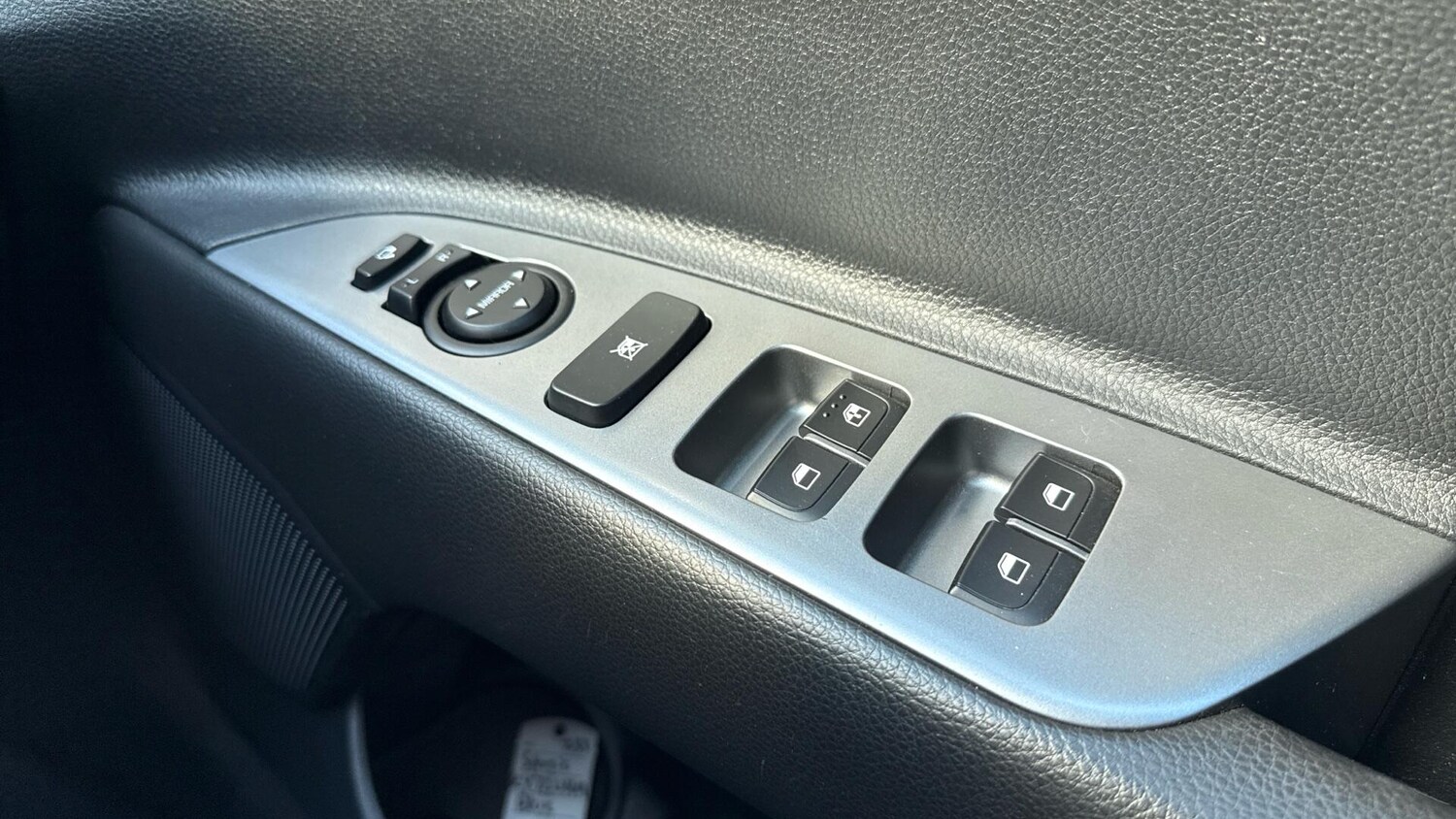 Used Kia Stonic 2022 for sale - 76561718: Photo 33