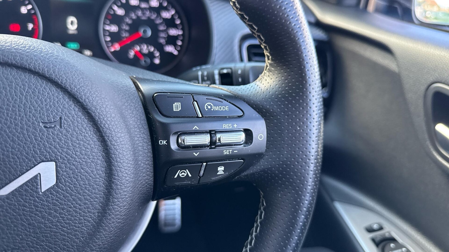 Used Kia Stonic 2022 for sale - 76561718: Photo 38