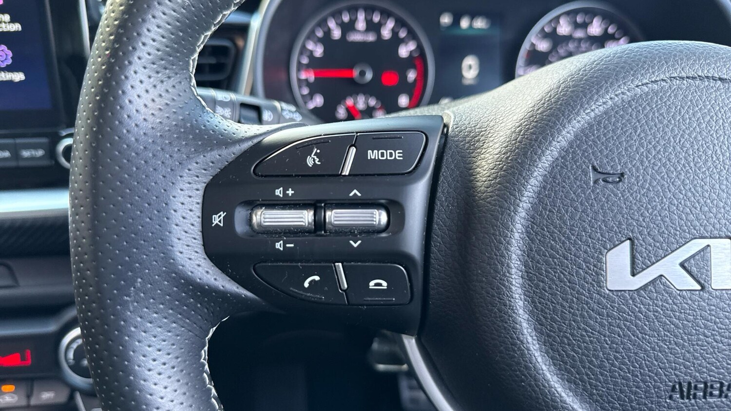 Used Kia Stonic 2022 for sale - 76561718: Photo 39