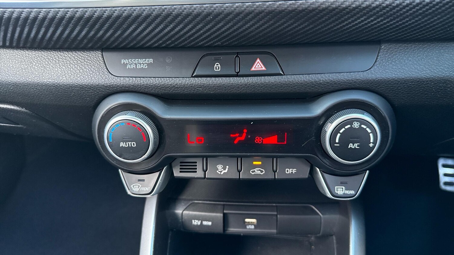 Used Kia Stonic 2022 for sale - 76561718: Photo 42