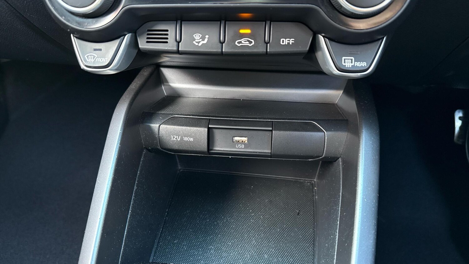 Used Kia Stonic 2022 for sale - 76561718: Photo 43