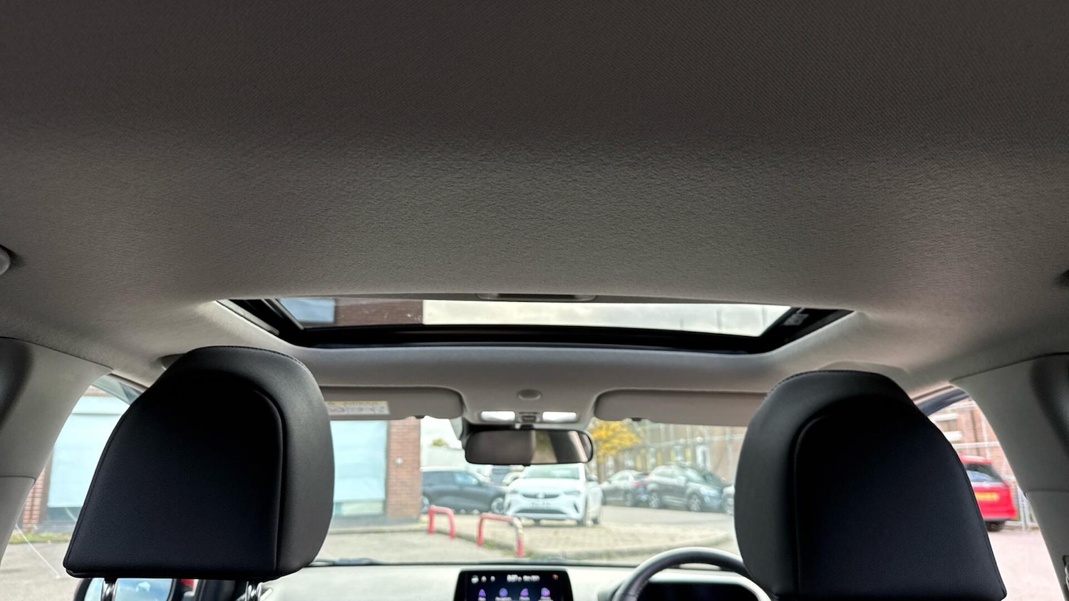 Used Kia Picanto 2024 for sale - 76371018: Photo 11