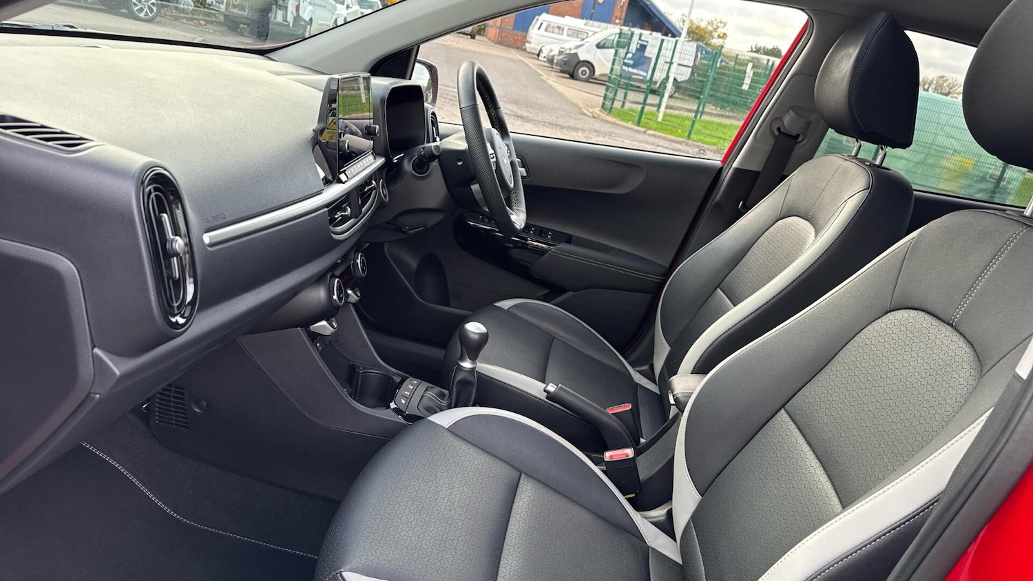 Used Kia Picanto 2024 for sale - 76371018: Photo 20