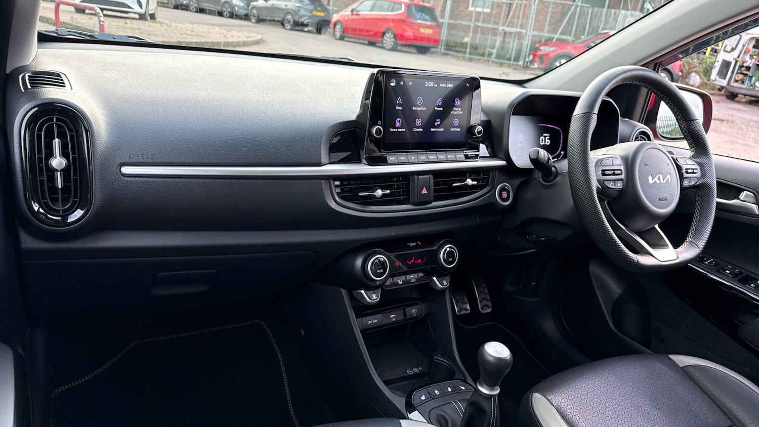 Used Kia Picanto 2024 for sale - 76371018: Photo 3