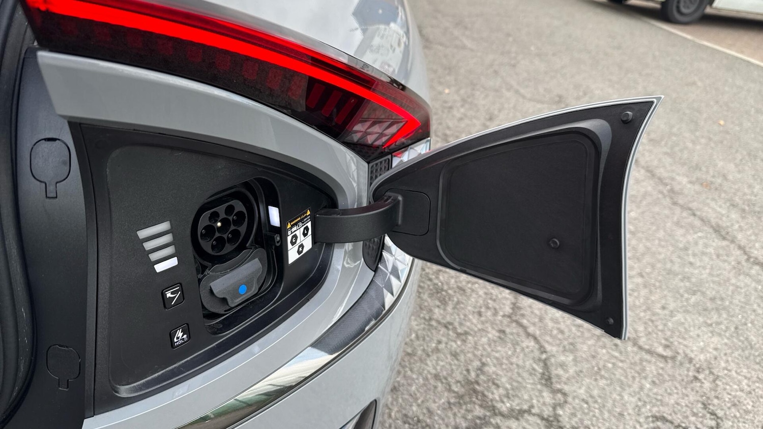 Used Kia EV6 2025 for sale - 76398974: Photo 9