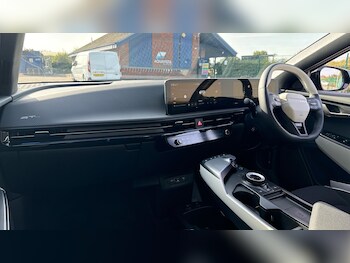 Used Kia EV6 2025 for sale - 76307900: Photo