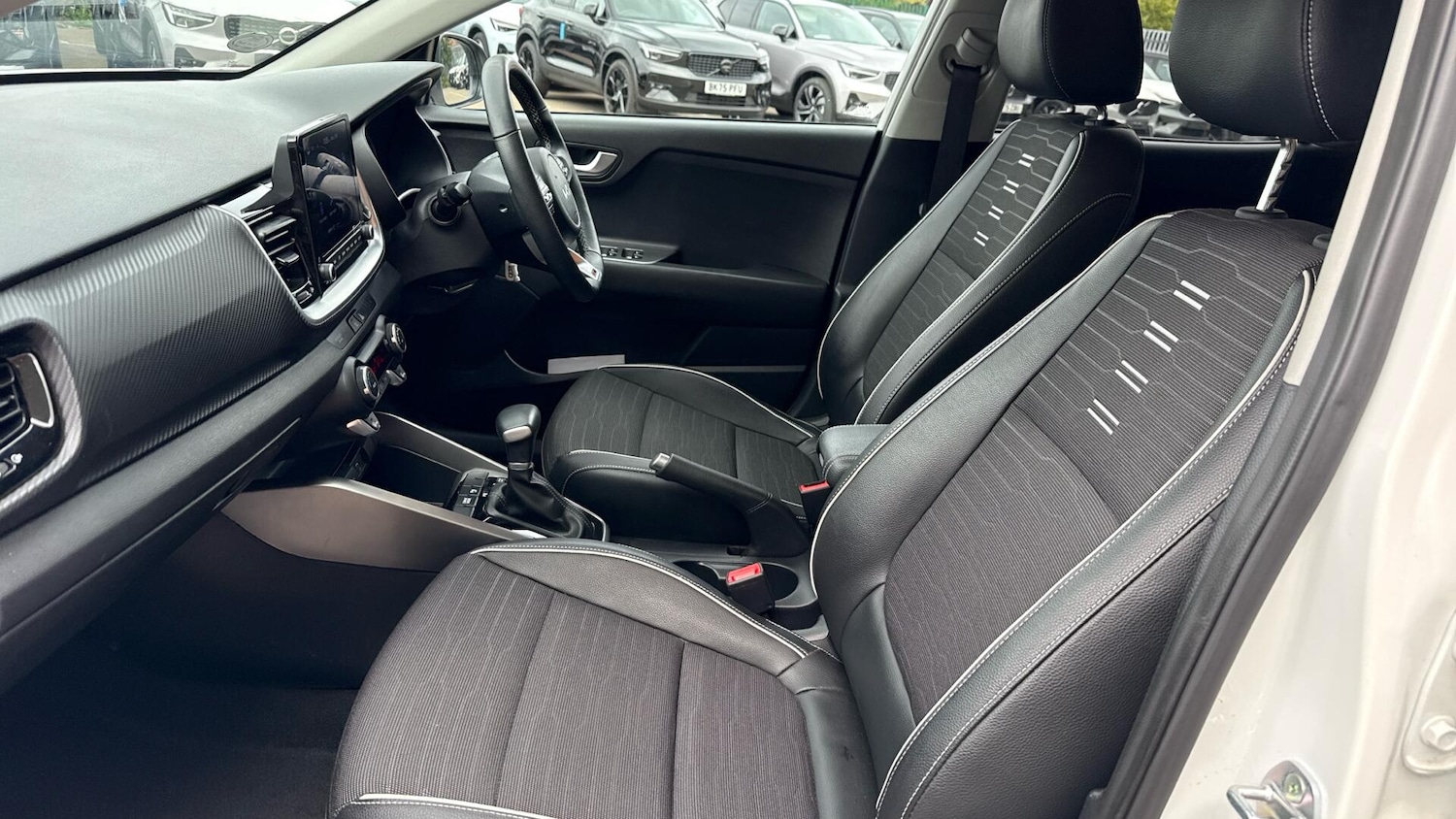 Used Kia Stonic 2022 for sale - 76306415: Photo 20