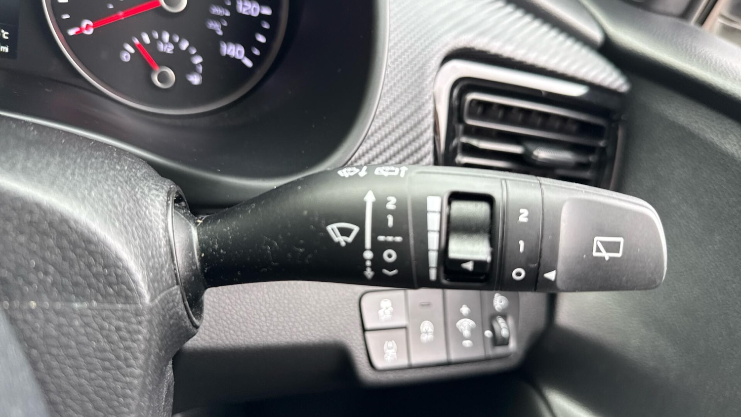 Used Kia Stonic 2022 for sale - 76306415: Photo 36