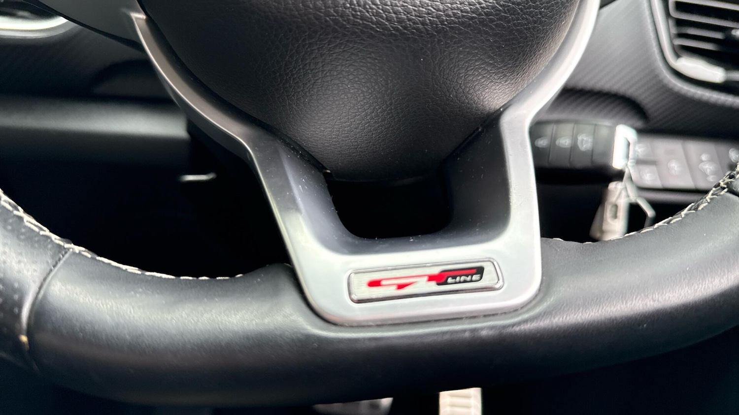 Used Kia Stonic 2022 for sale - 76306415: Photo 40