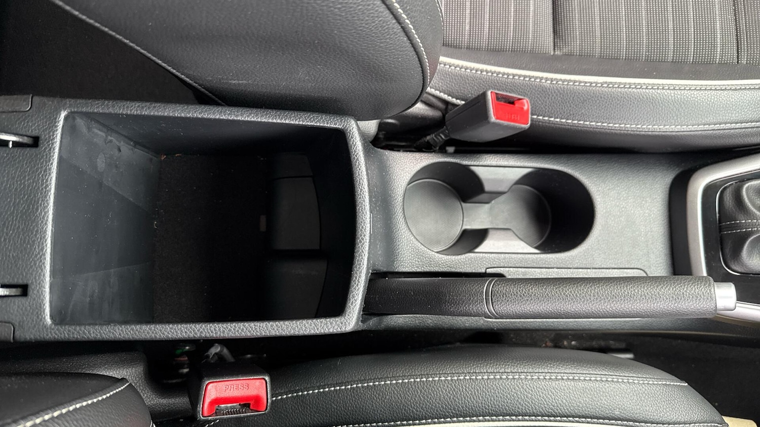 Used Kia Stonic 2022 for sale - 76306415: Photo 45