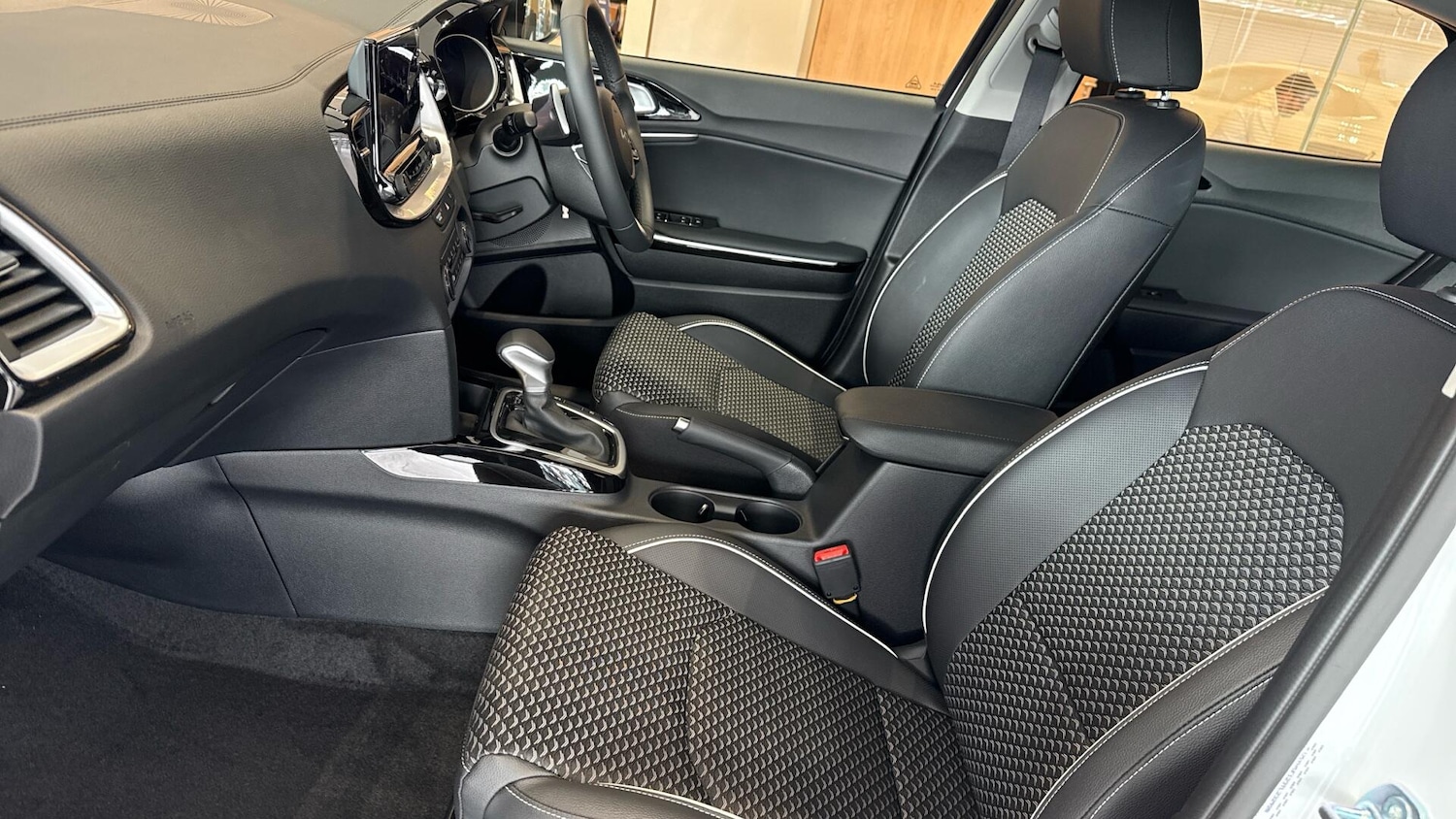 Used Kia XCeed 2025 for sale - 76388470: Photo 20