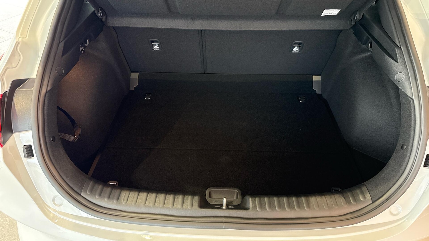 Used Kia XCeed 2025 for sale - 76388470: Photo 28