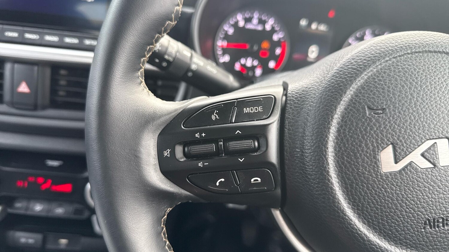 Used Kia Picanto 2022 for sale - 76975773: Photo 37