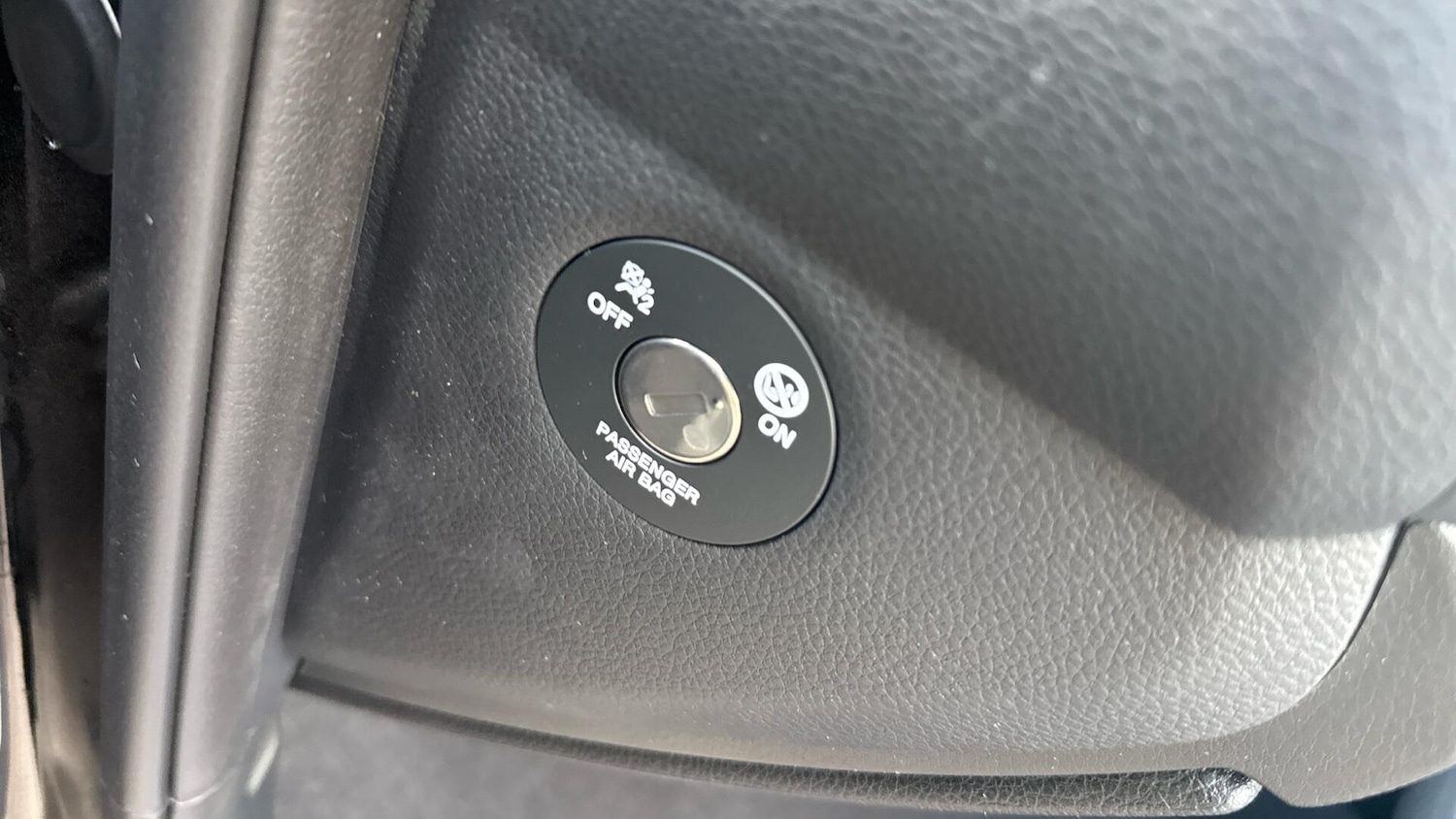 Used Kia Stonic 2023 for sale - 76371125: Photo 19