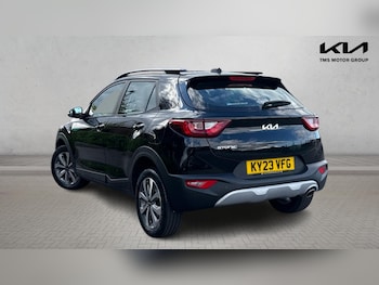 Used Kia Stonic 2023 for sale - 76371125: Photo