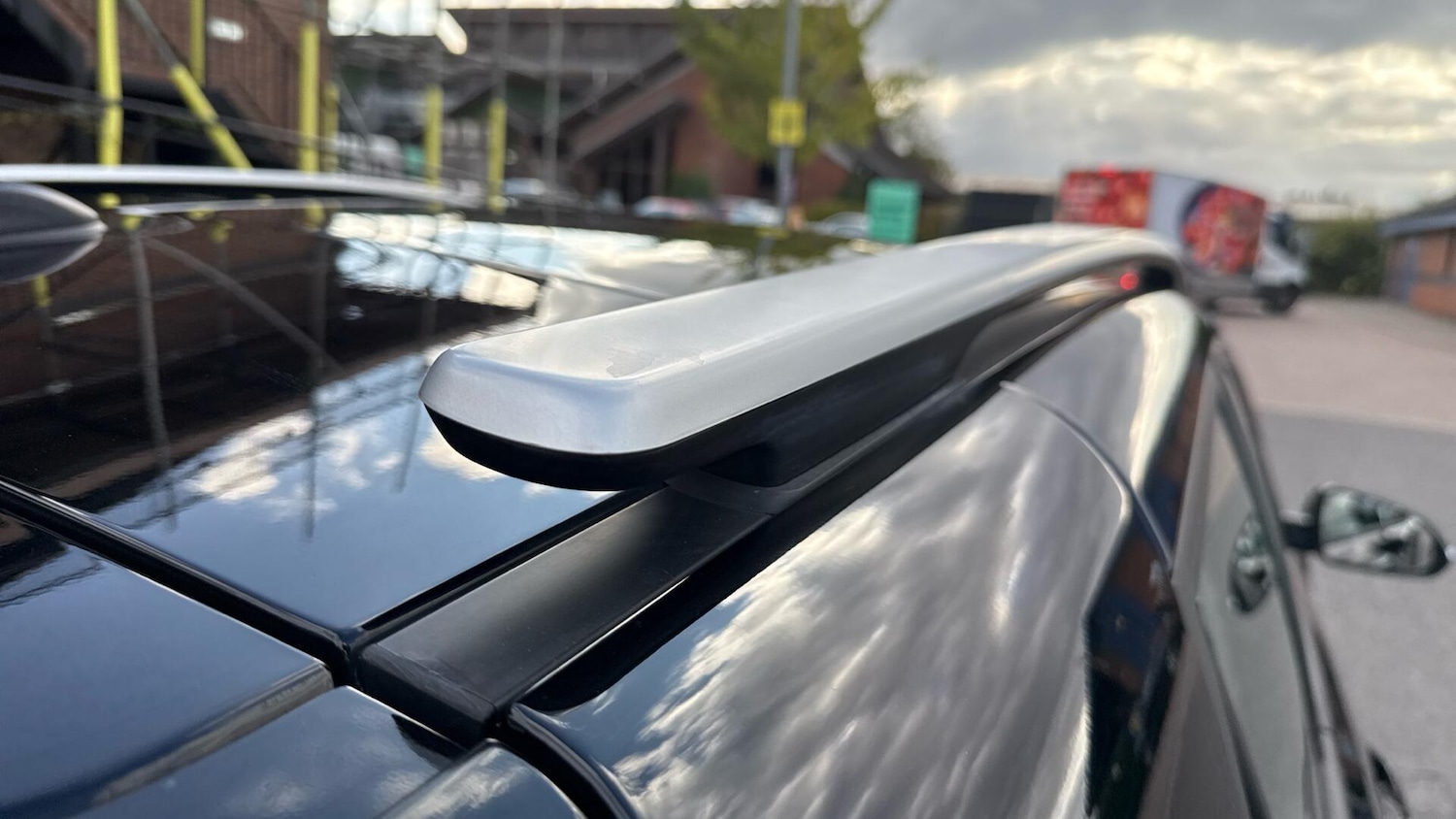 Used Kia Stonic 2023 for sale - 76371125: Photo 30