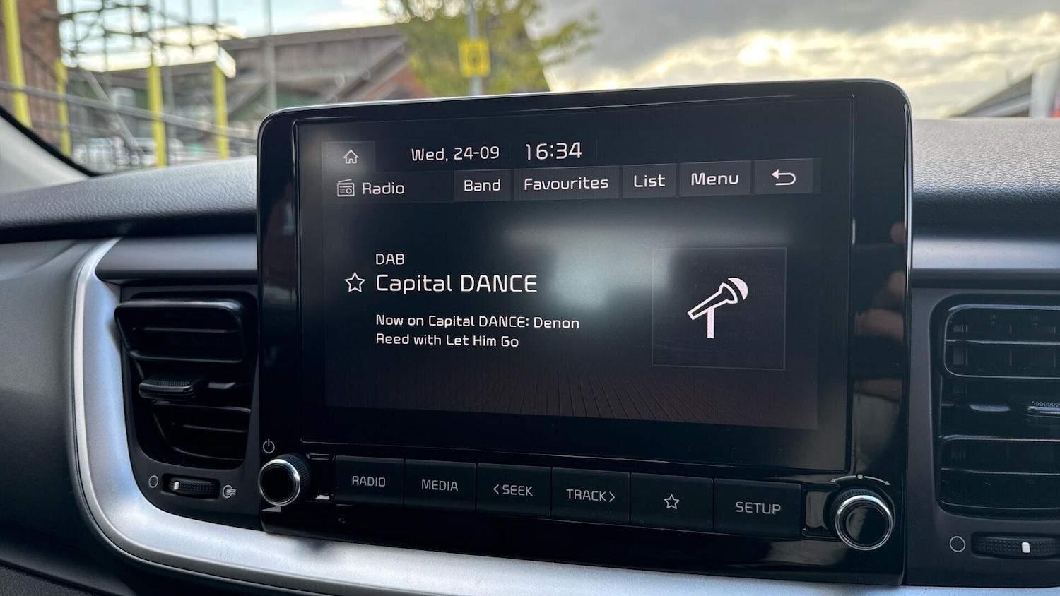 Used Kia Stonic 2023 for sale - 76371125: Photo 39