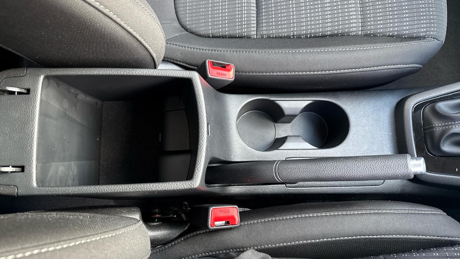 Used Kia Stonic 2023 for sale - 76371125: Photo 44