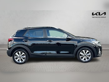 Used Kia Stonic 2023 for sale - 76371125: Photo