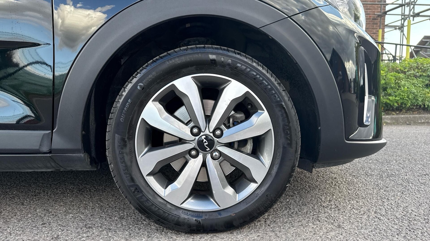 Used Kia Stonic 2023 for sale - 76371125: Photo 5