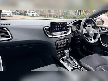 Used Kia Ceed 2024 for sale - 76306514: Photo