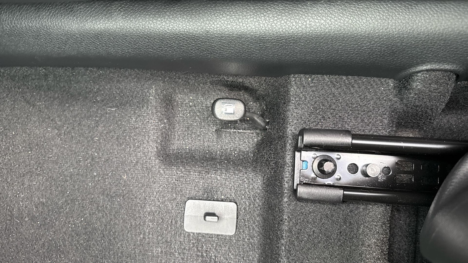 Used Kia Stonic 2025 for sale - 76538970: Photo 35