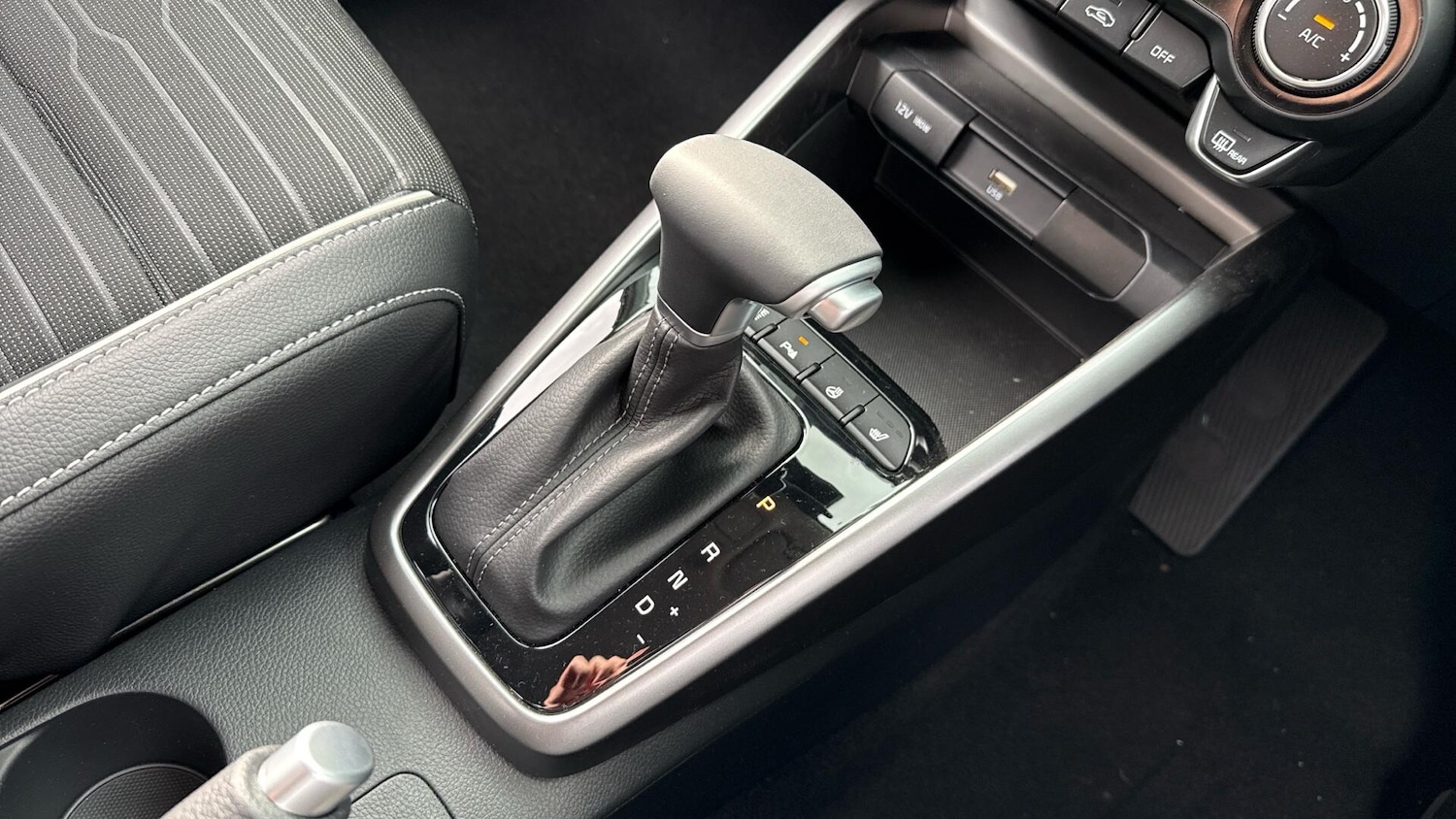 Used Kia Stonic 2025 for sale - 76538970: Photo 45