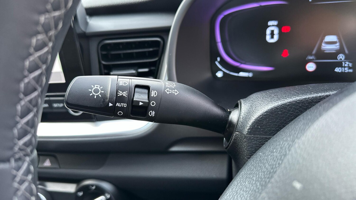 Used Kia Stonic 2025 for sale - 77673132: Photo 36