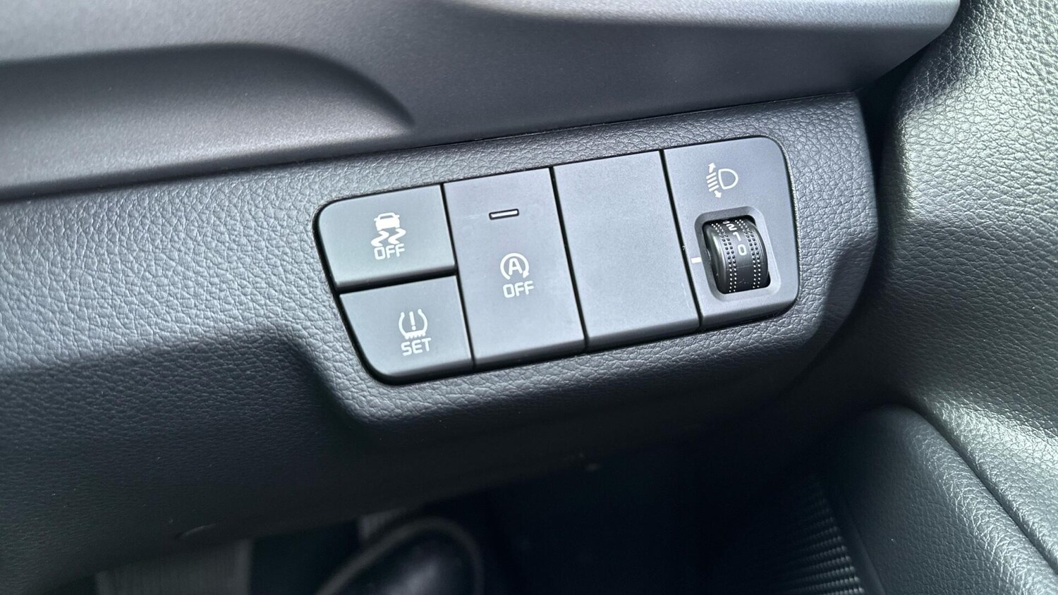 Used Kia Stonic 2025 for sale - 77673132: Photo 38