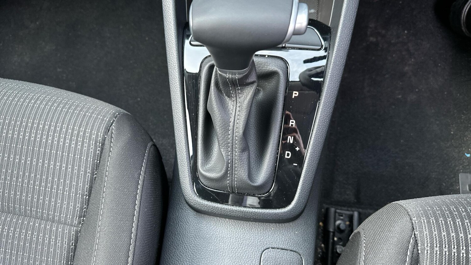 Used Kia Stonic 2025 for sale - 77673132: Photo 39