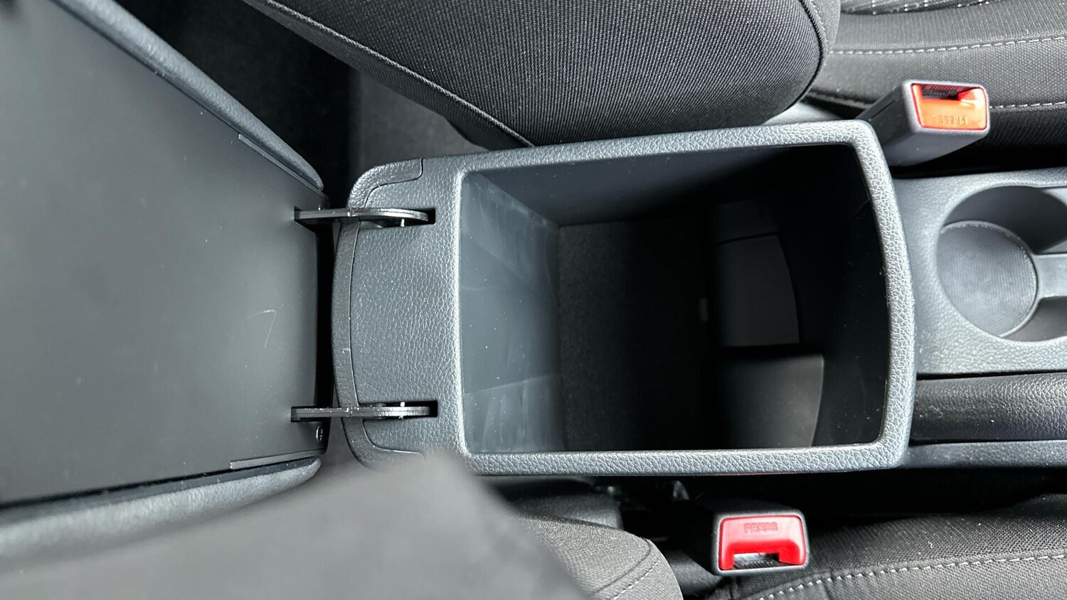 Used Kia Stonic 2025 for sale - 77673132: Photo 41