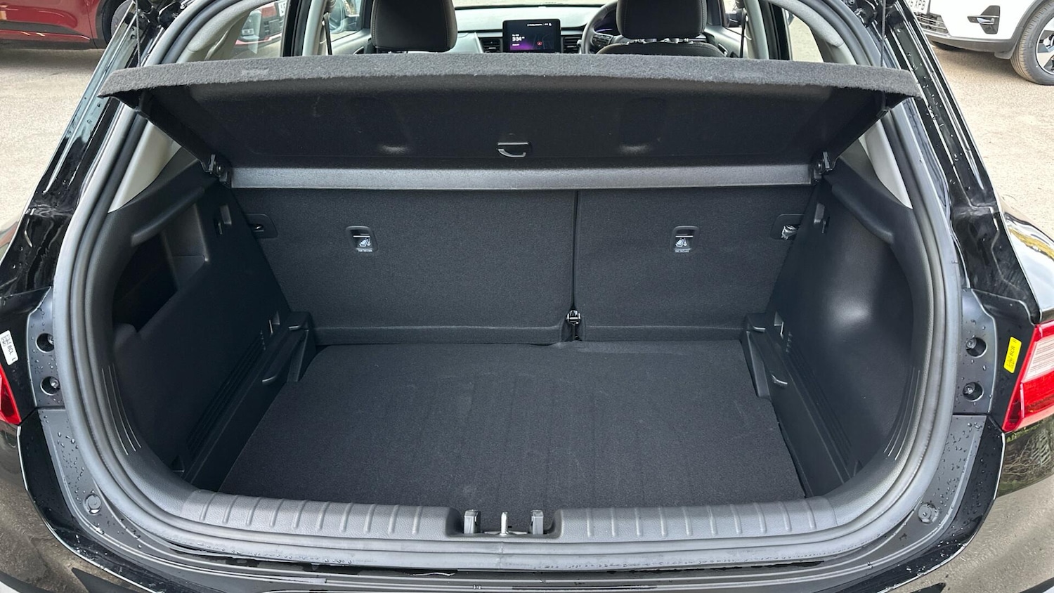 Used Kia Stonic 2025 for sale - 77673132: Photo 8