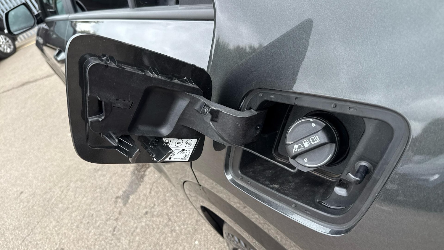 Used Kia Niro 2025 for sale - 76306520: Photo 29