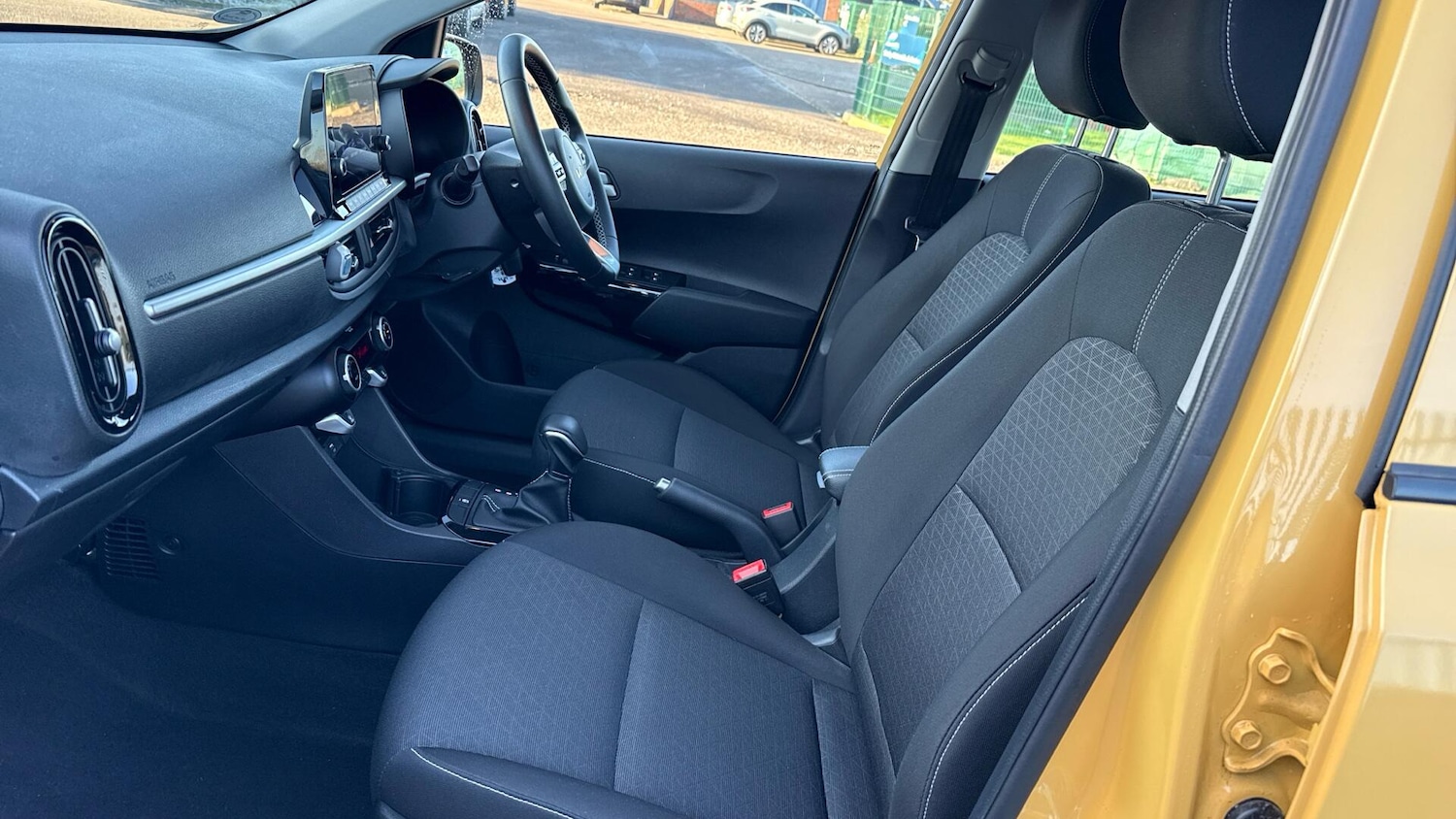 Used Kia Picanto 2021 for sale - 76701930: Photo 20