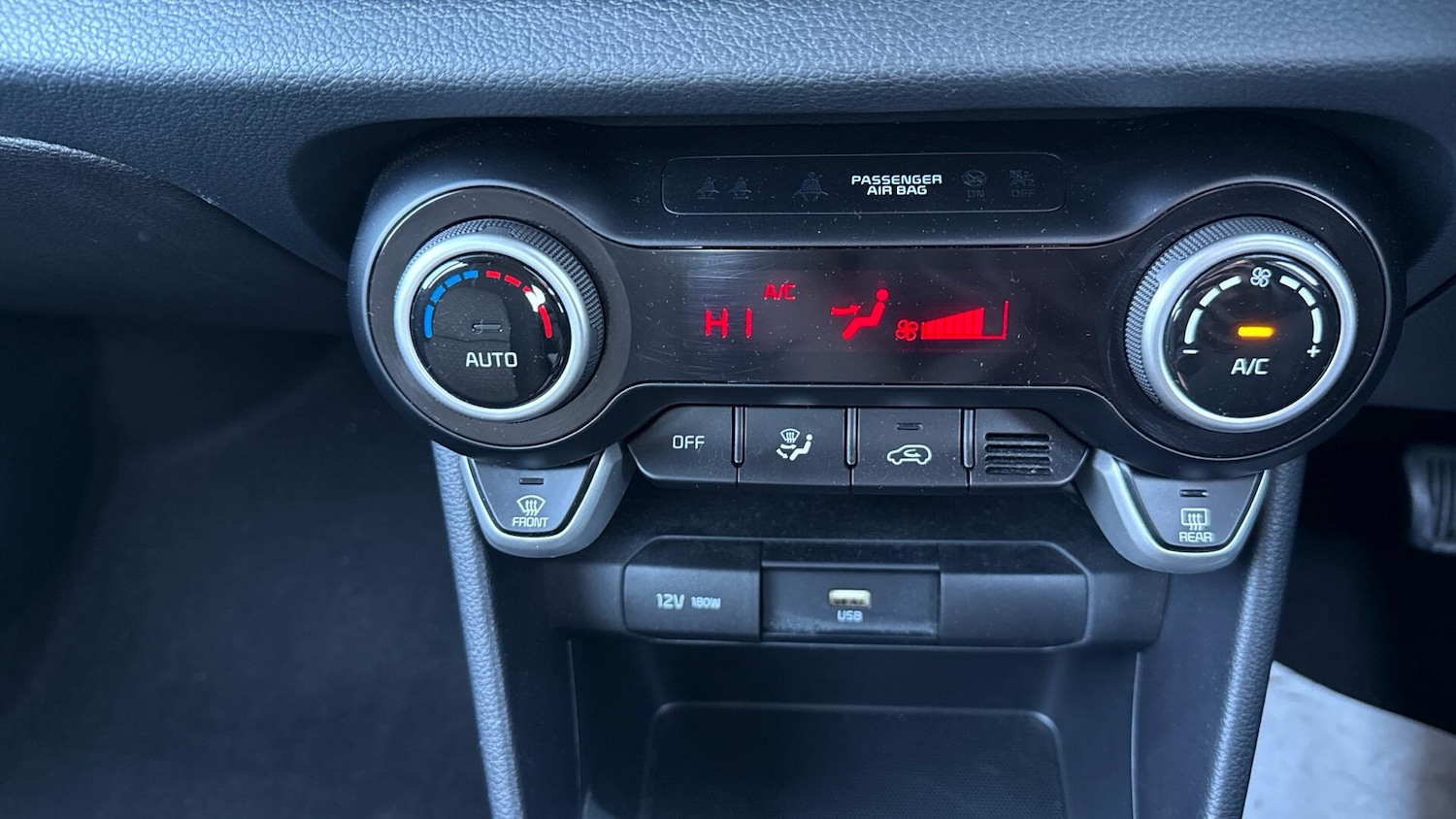 Used Kia Picanto 2021 for sale - 76701930: Photo 38