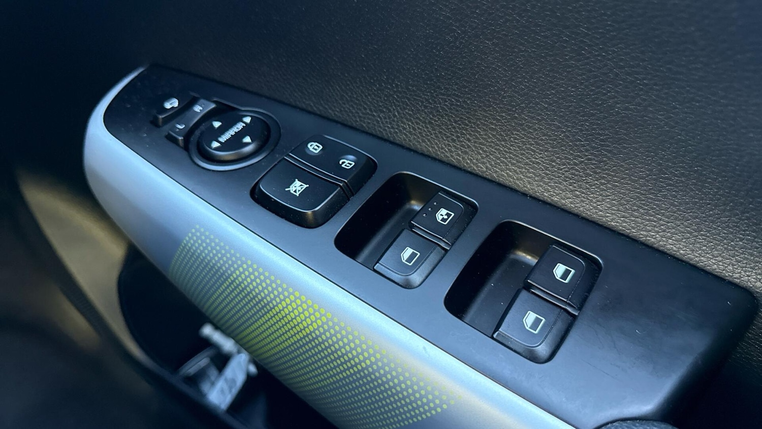 Used Kia Picanto 2023 for sale - 76371124: Photo 32