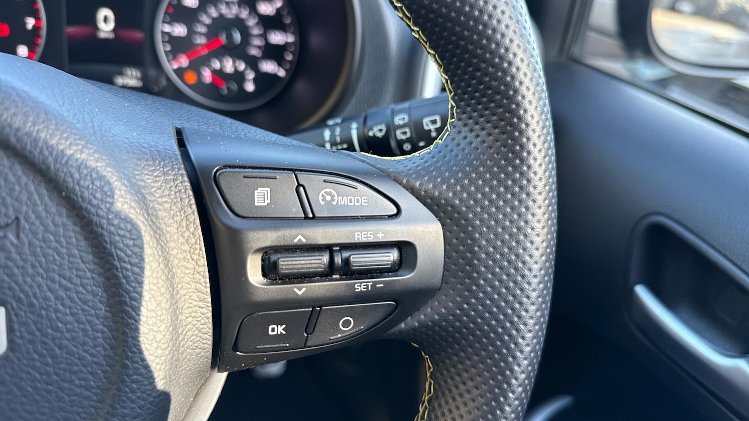 Used Kia Picanto 2023 for sale - 76371124: Photo 37