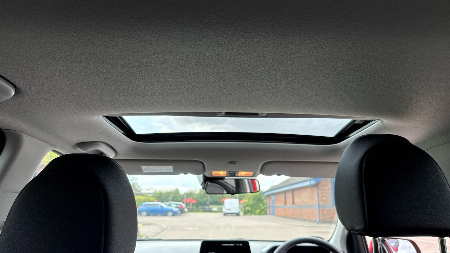 Used Kia Picanto 2025 for sale - 76307369: Photo 11