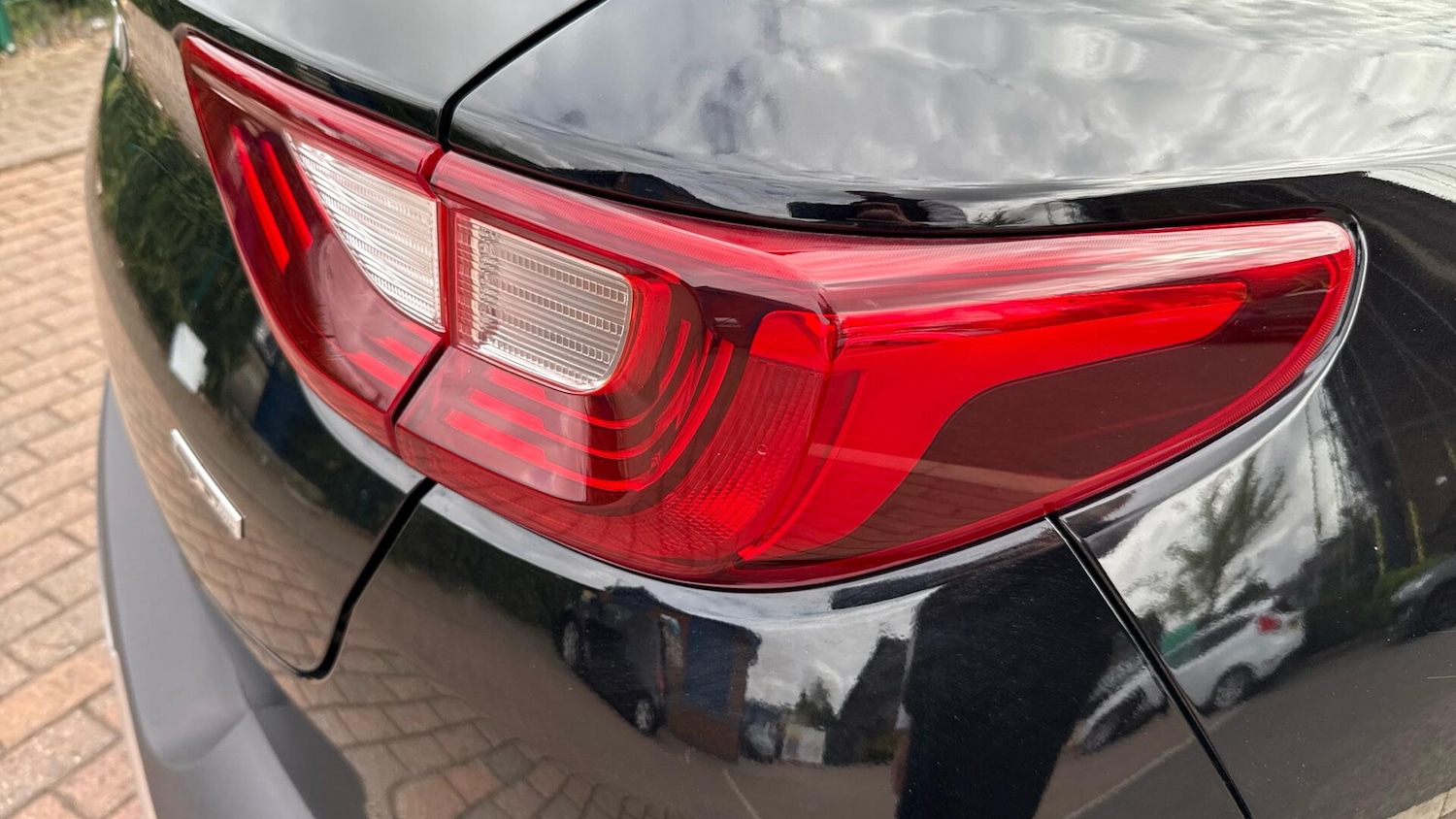 Used Kia Stonic 2024 for sale - 76306708: Photo 29