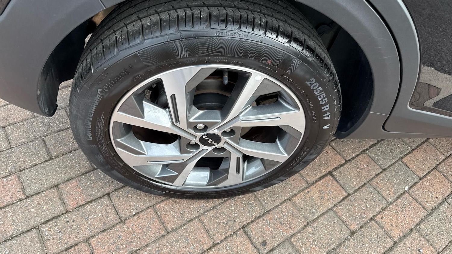 Used Kia Stonic 2024 for sale - 76306708: Photo 30