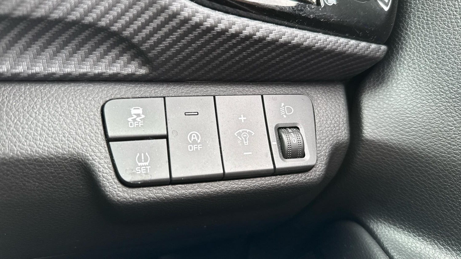 Used Kia Stonic 2024 for sale - 76306708: Photo 34