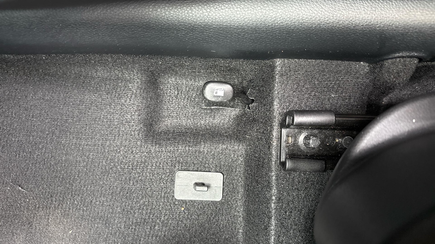 Used Kia Stonic 2024 for sale - 76306708: Photo 35